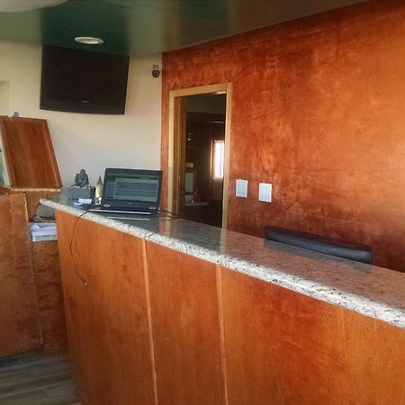 La Hacienda Inn アーテジア エクステリア 写真