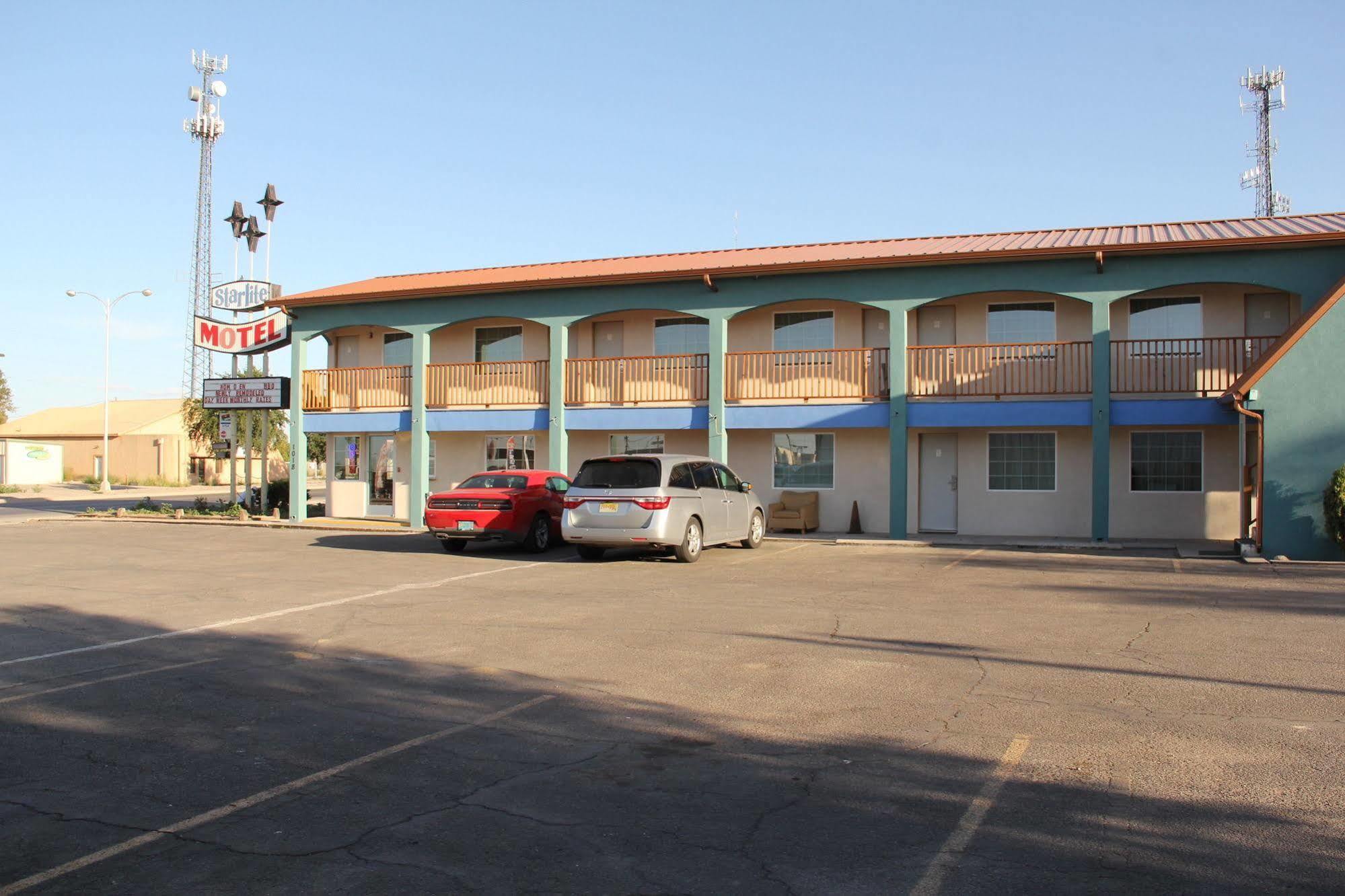 La Hacienda Inn アーテジア エクステリア 写真