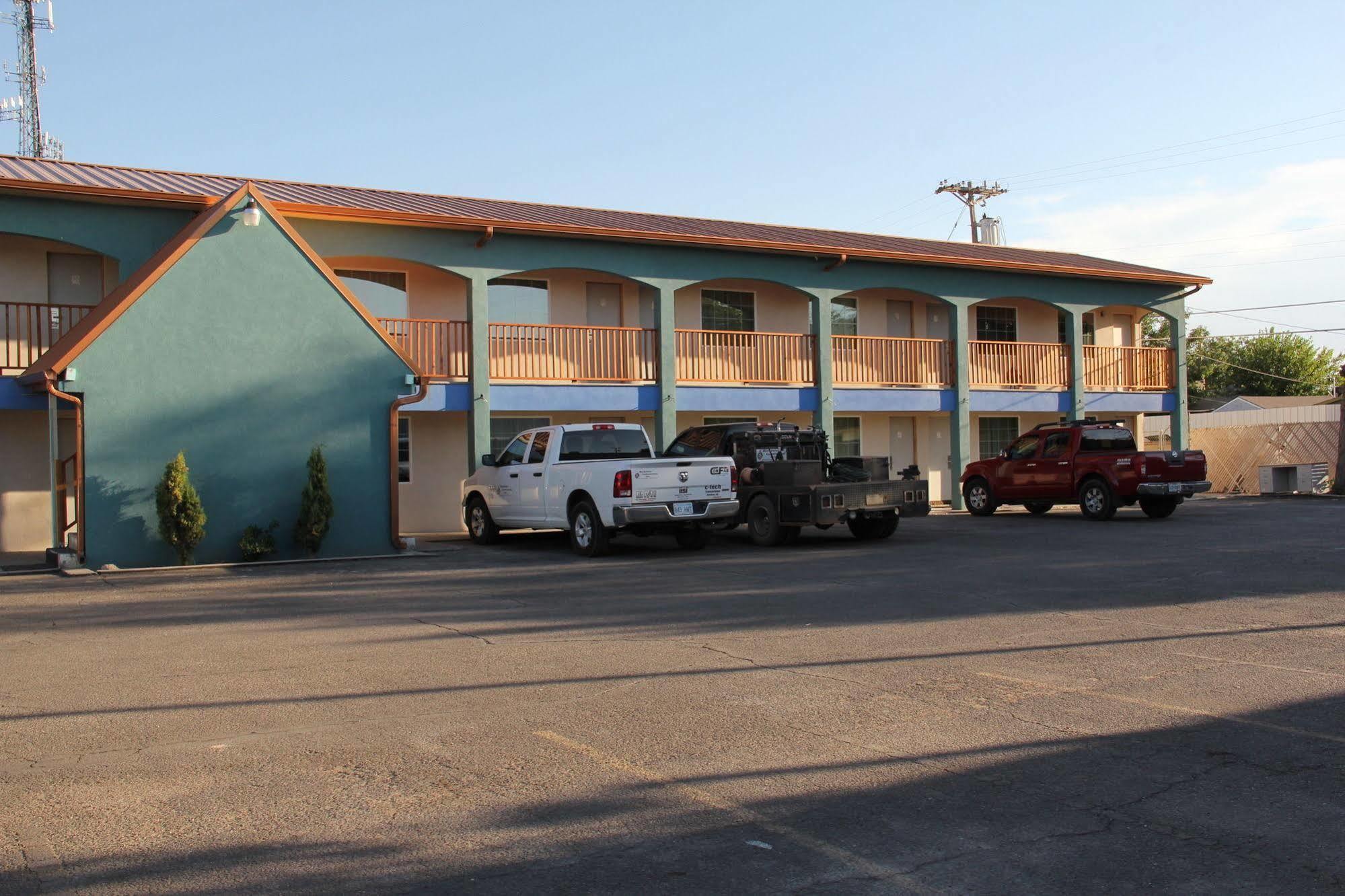 La Hacienda Inn アーテジア エクステリア 写真